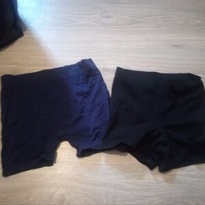 [2 For 1] Duo of Women's Seamless Boxer Shorts in Navy and Black
